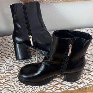 Black Ankle Boots Office London patten leather 41